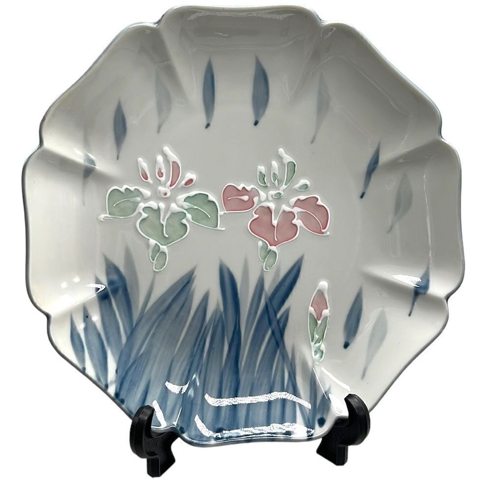Fred Roberts Co. Orchid Floral Plate Dish San Francisco 8.25” D Japan Textured